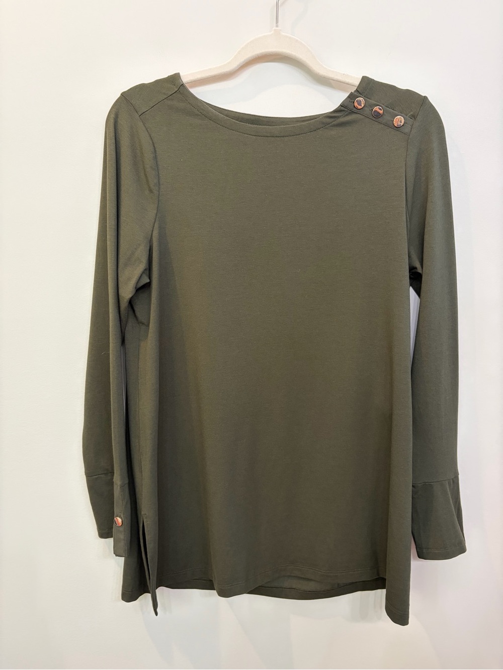 Chico's Women's Green Knit Pullover Top Button Shoulder Modal Blend Size 1